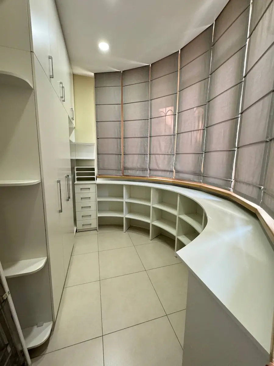 3 xonali kvartira − 125 m², 2/4 qavat