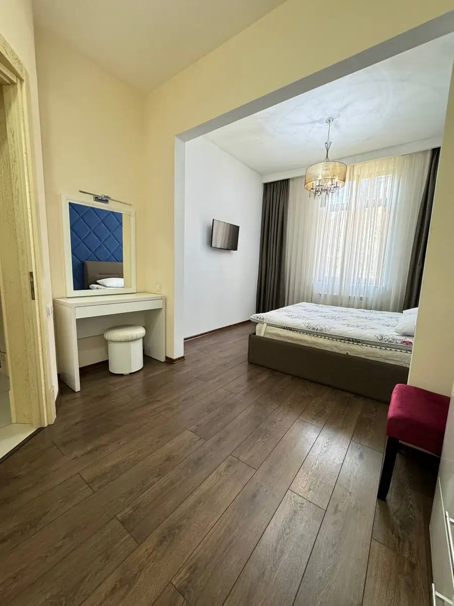 Ijaraga 3 xonali kvartira − 125 m²