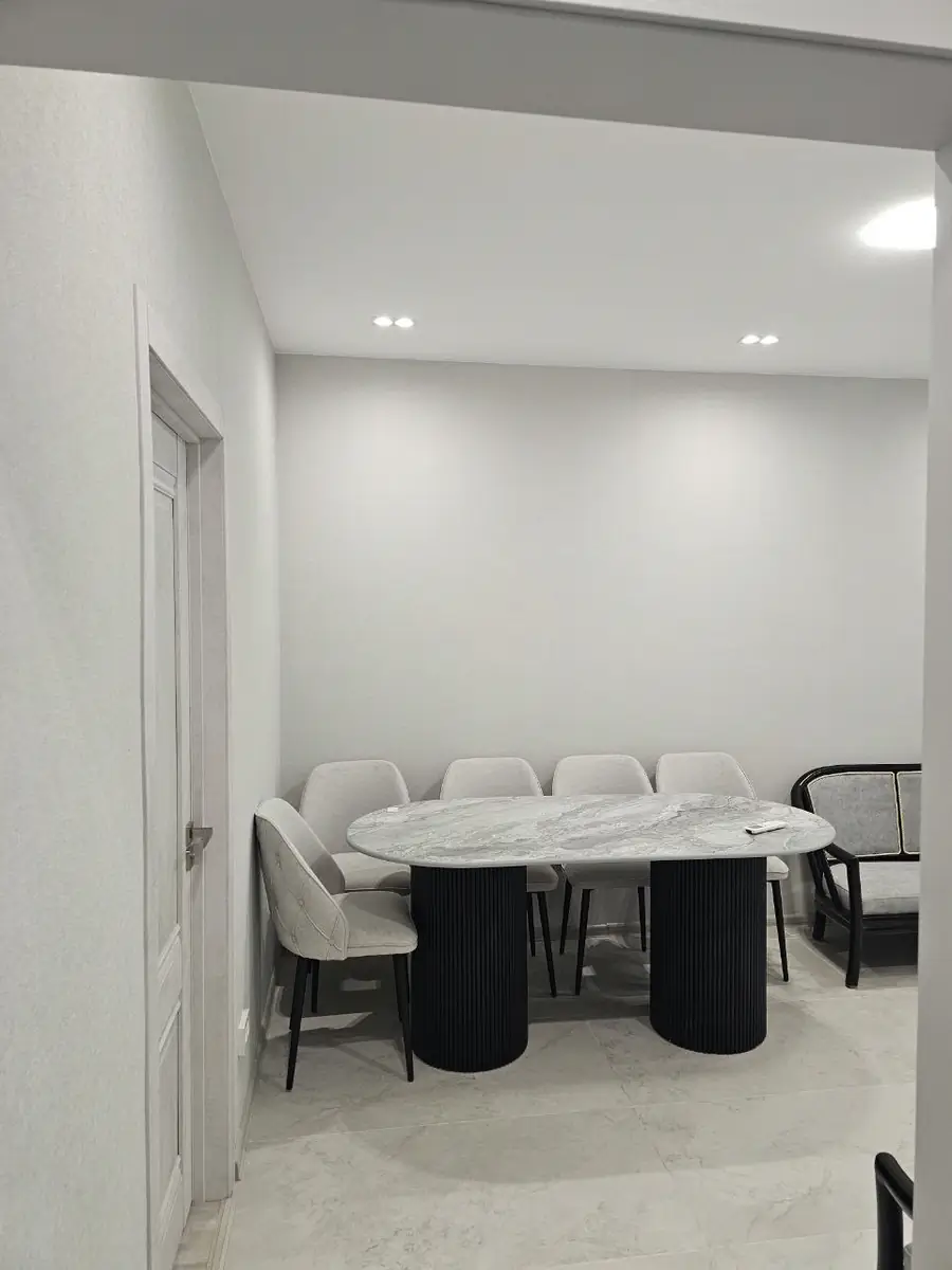 Сдается 3-комнатная квартира − 50 м²