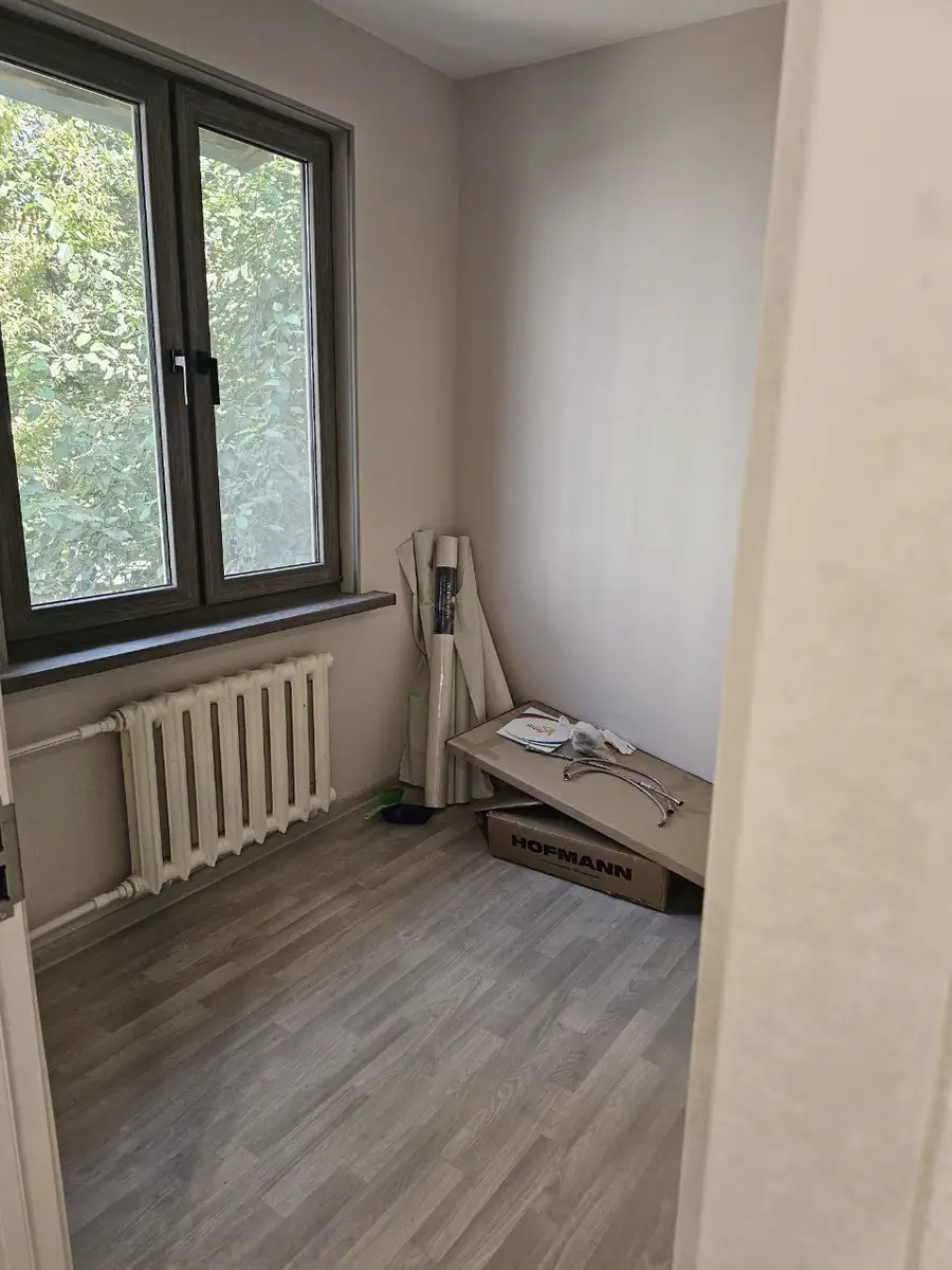 Сдается 3-комнатная квартира − 50 м²