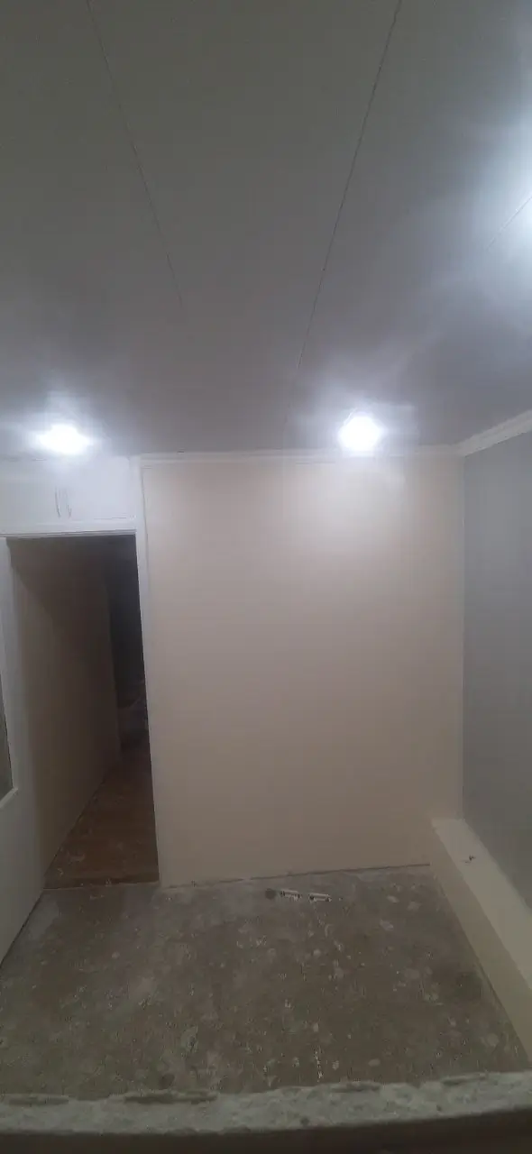 1 xonali kvartira sotiladi − 42 m²