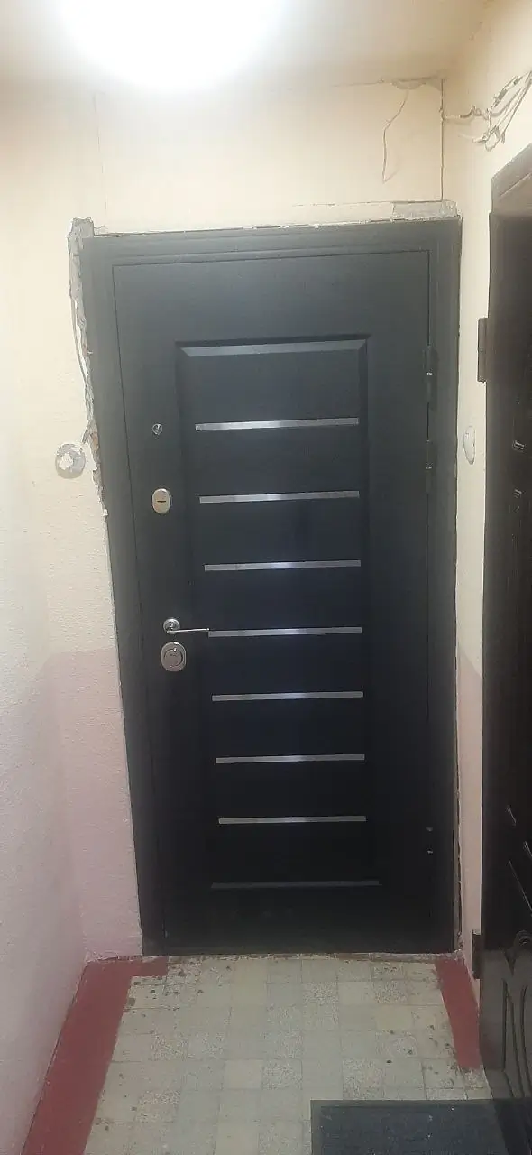 1 xonali kvartira sotiladi − 42 m²