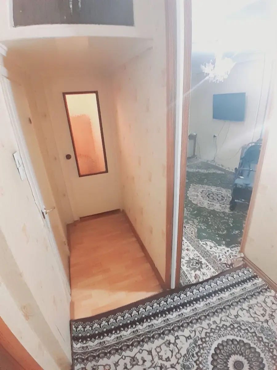 1 xonali kvartira sotiladi − 42 m²