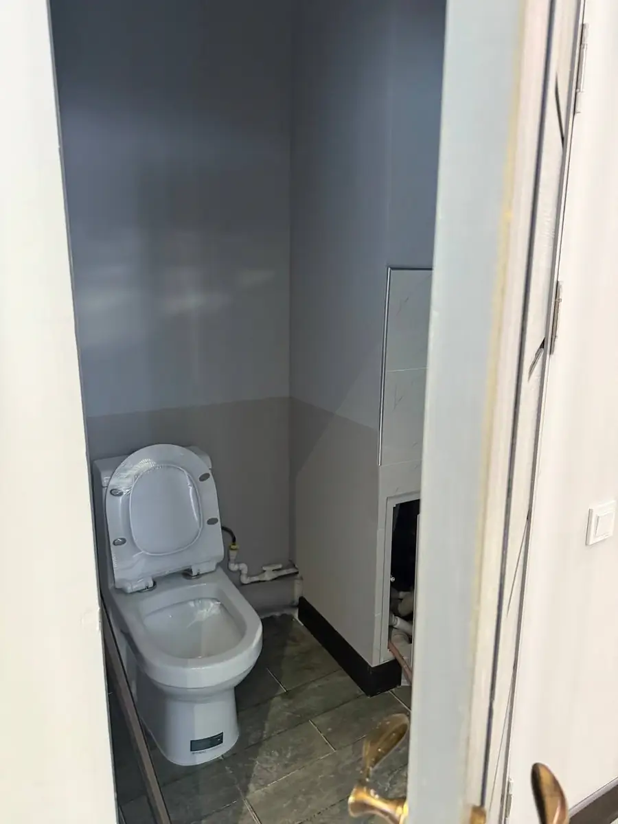 Ofis sotiladi − 42 m²