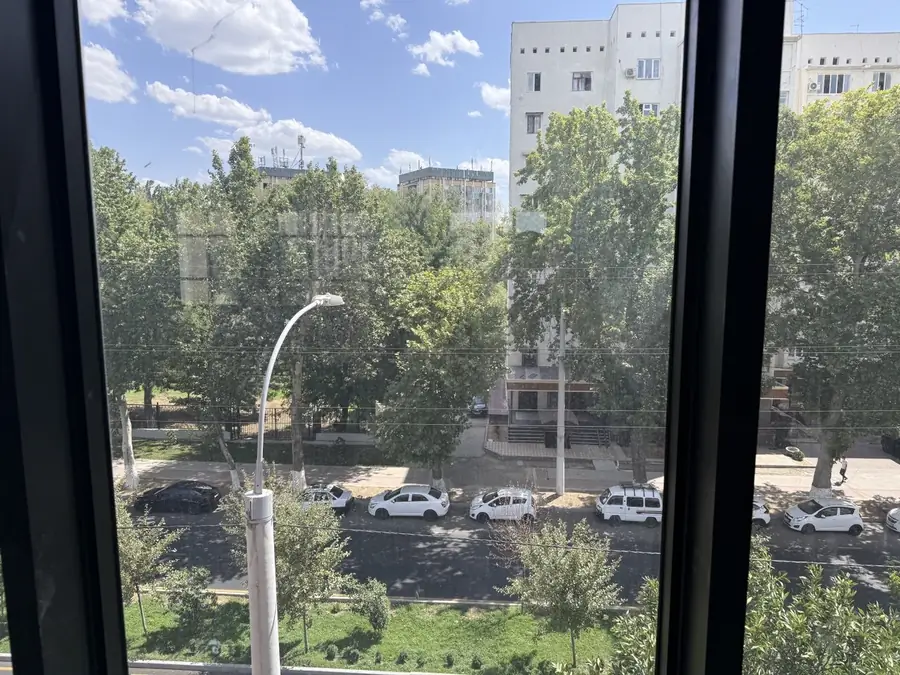 Сдается офис − 1228 м²