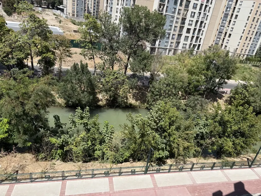 Сдается офис − 1228 м²