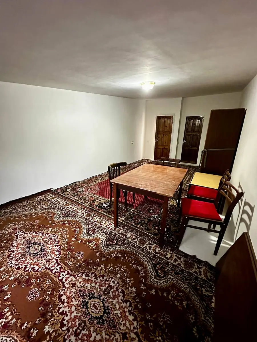 1 xonali kvartira − 80 m², 2/2 qavat