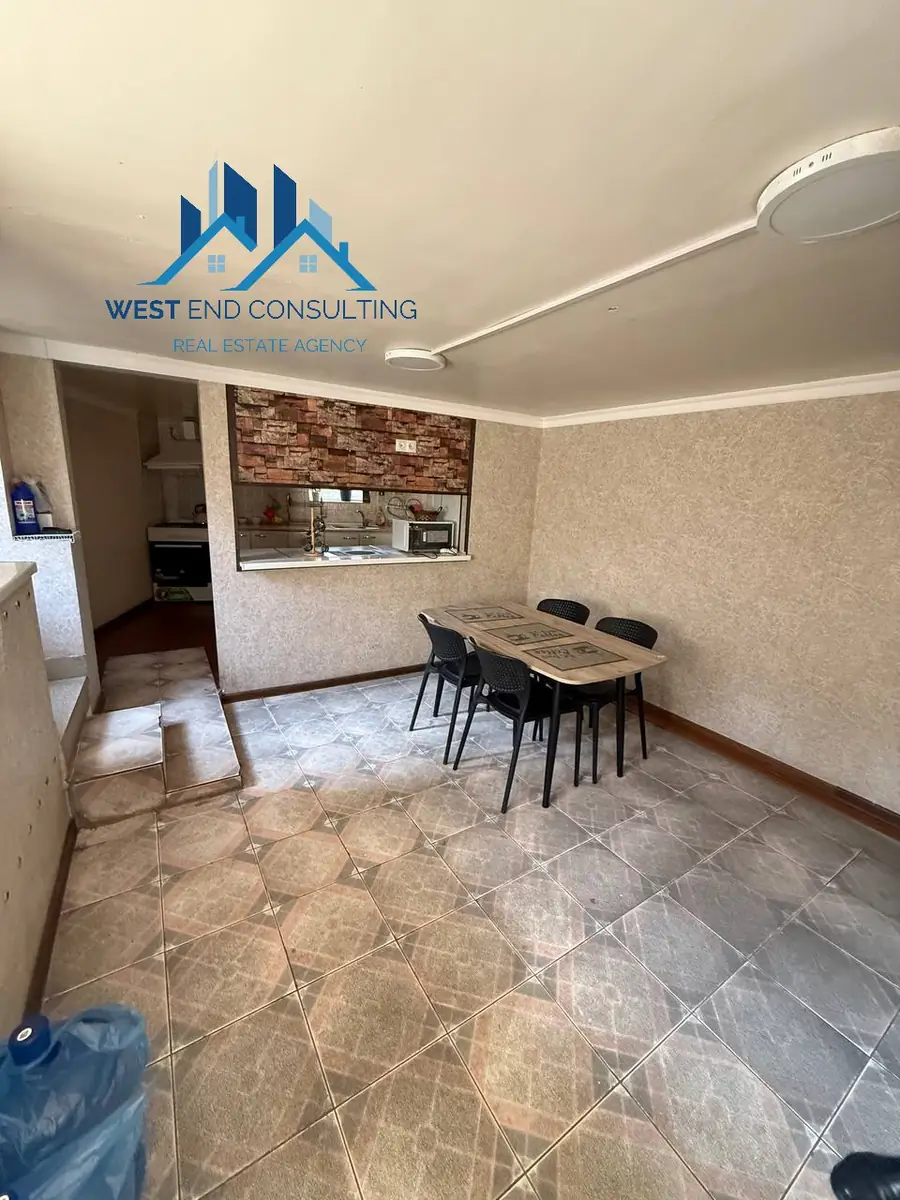 1 qavatli uy − 400 m², 4 sot. 