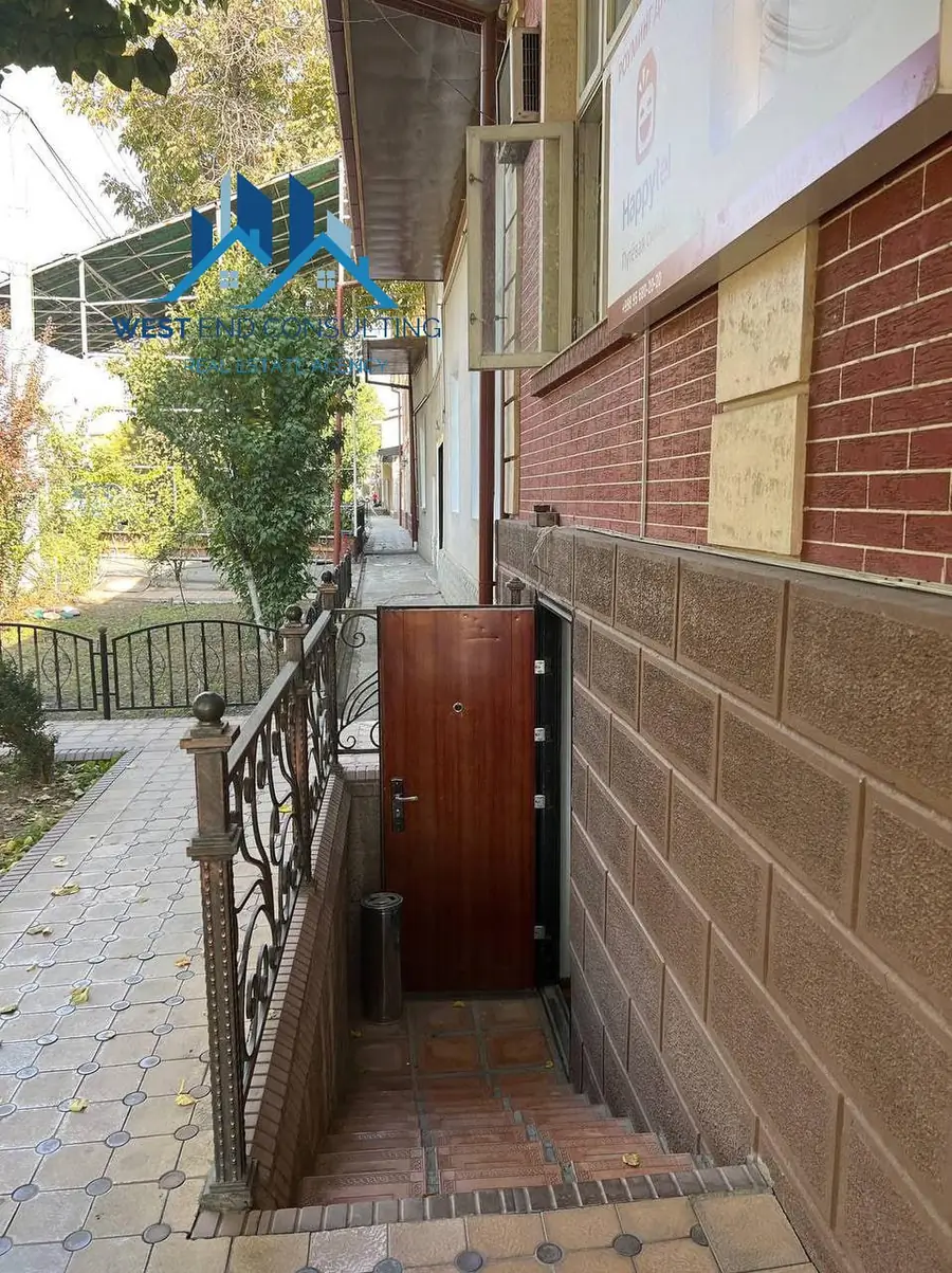 1 qavatli uy − 400 m², 4 sot. 