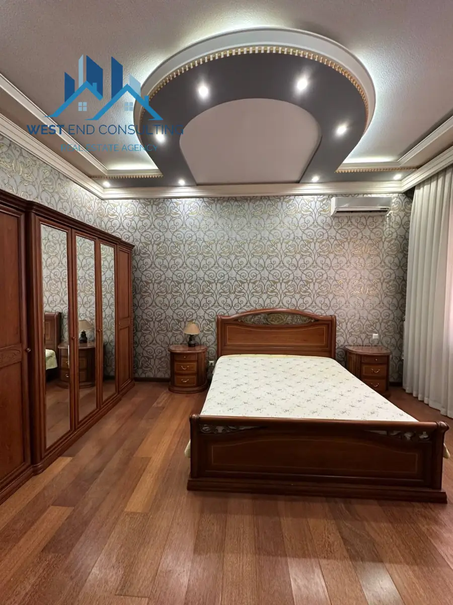 Ijaraga 3 qavatli uy − 400 m²