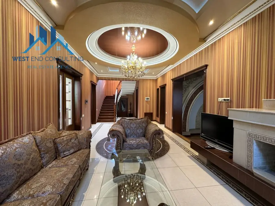 Ijaraga 3 qavatli uy − 400 m²