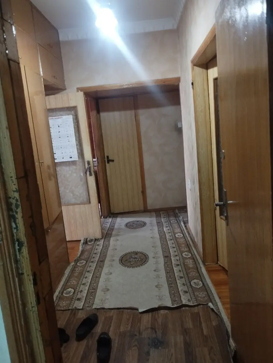 Продается 3-комнатная квартира − 77 м²