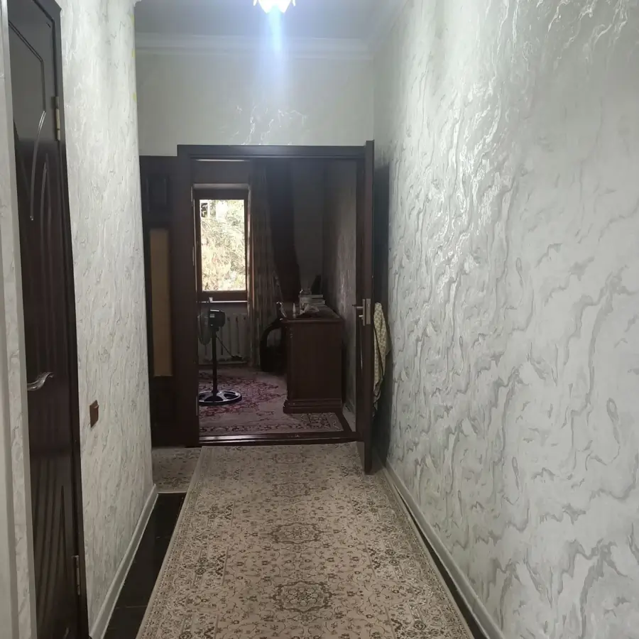 2 xonali kvartira sotiladi − 52 m²