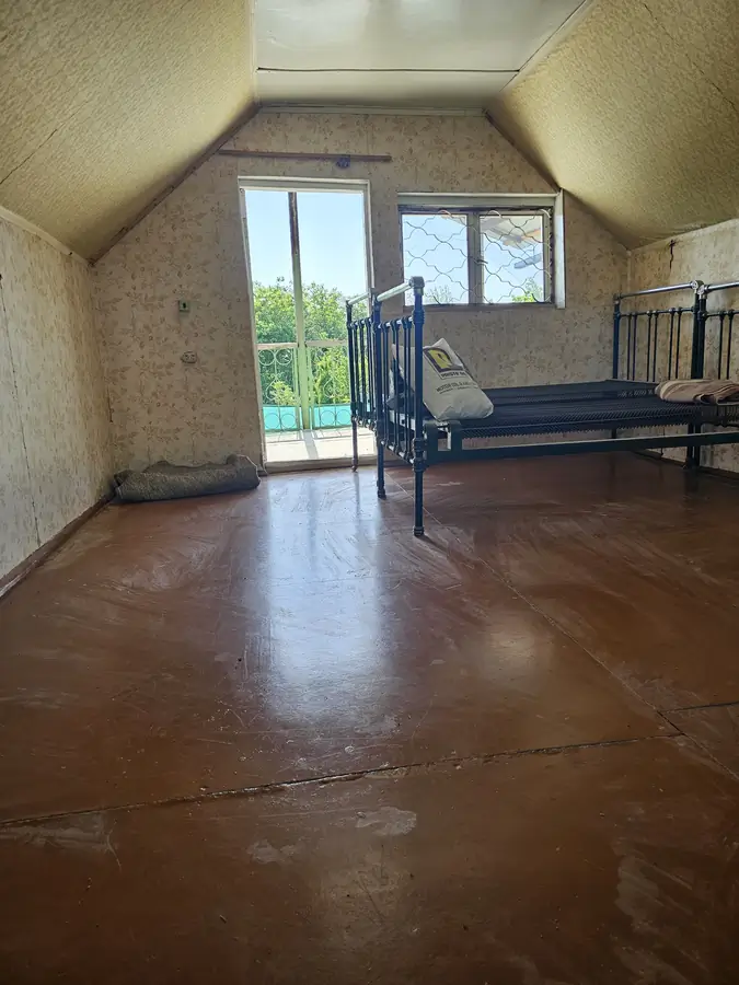 2 qavatli uy sotiladi − 45 m²