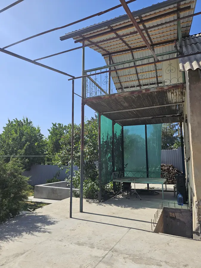 2 qavatli uy − 45 m², 6 sot.