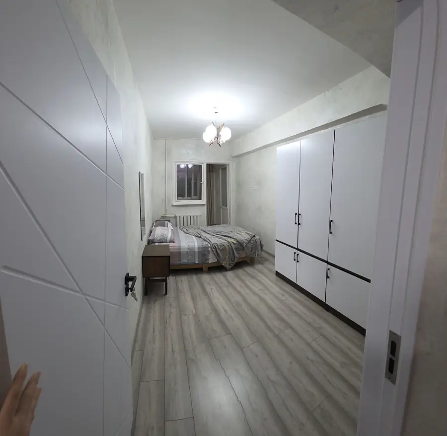 Ijaraga 2 xonali kvartira − 75 m²