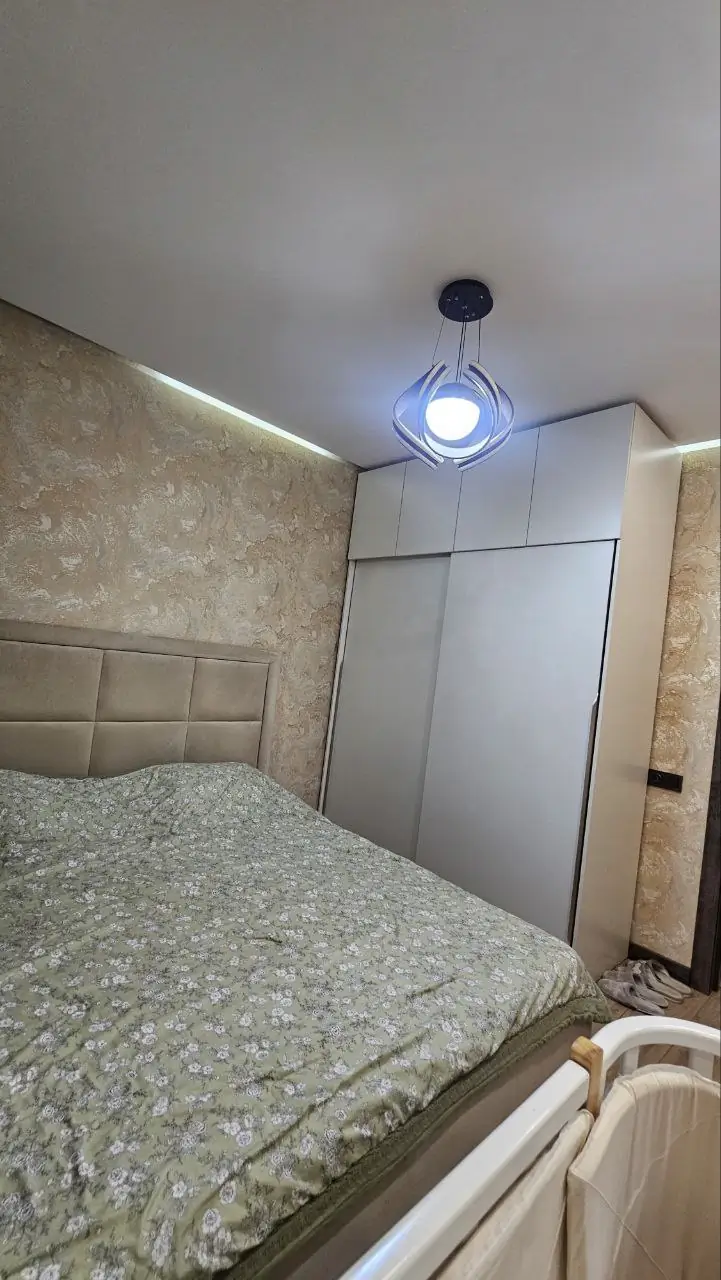 Продается 2-комнатная квартира − 60.5 м²