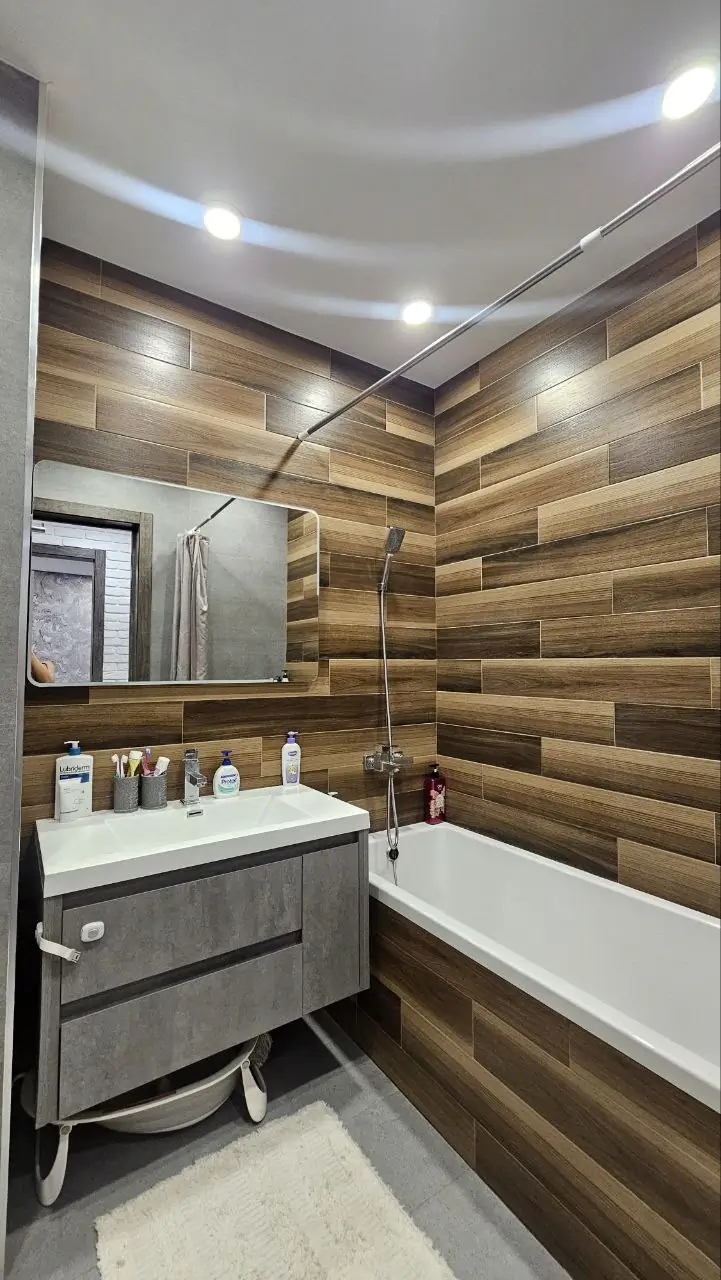 Продается 2-комнатная квартира − 60.5 м²