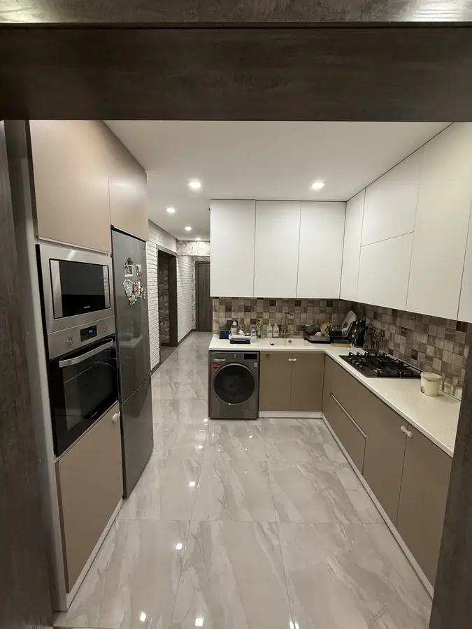 2-комнатная квартира − 60.5 м², 2/5 этаж