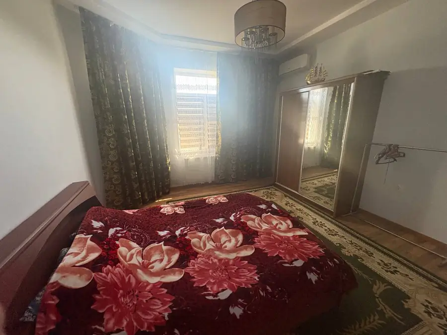 3 qavatli uy sotiladi − 265 m²