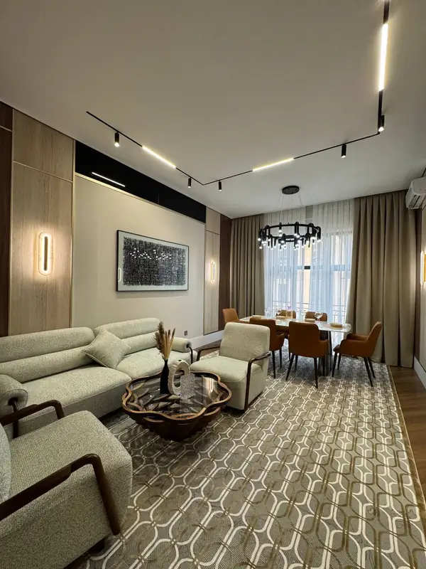 4-комнатная квартира − 130 м², 6/10 этаж