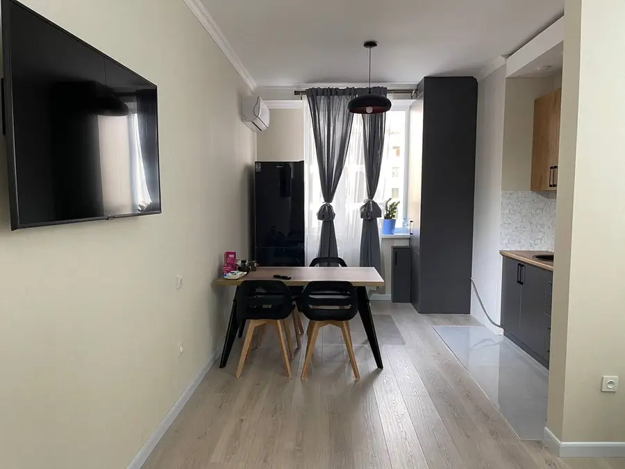 Продается 2-комнатная квартира − 70 м²
