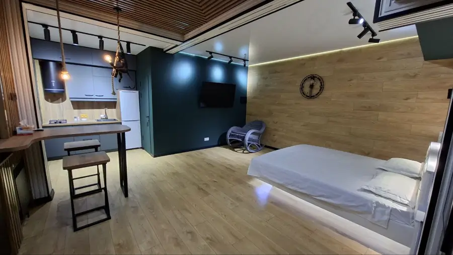 1 xonali kvartira sotiladi − 42 m²