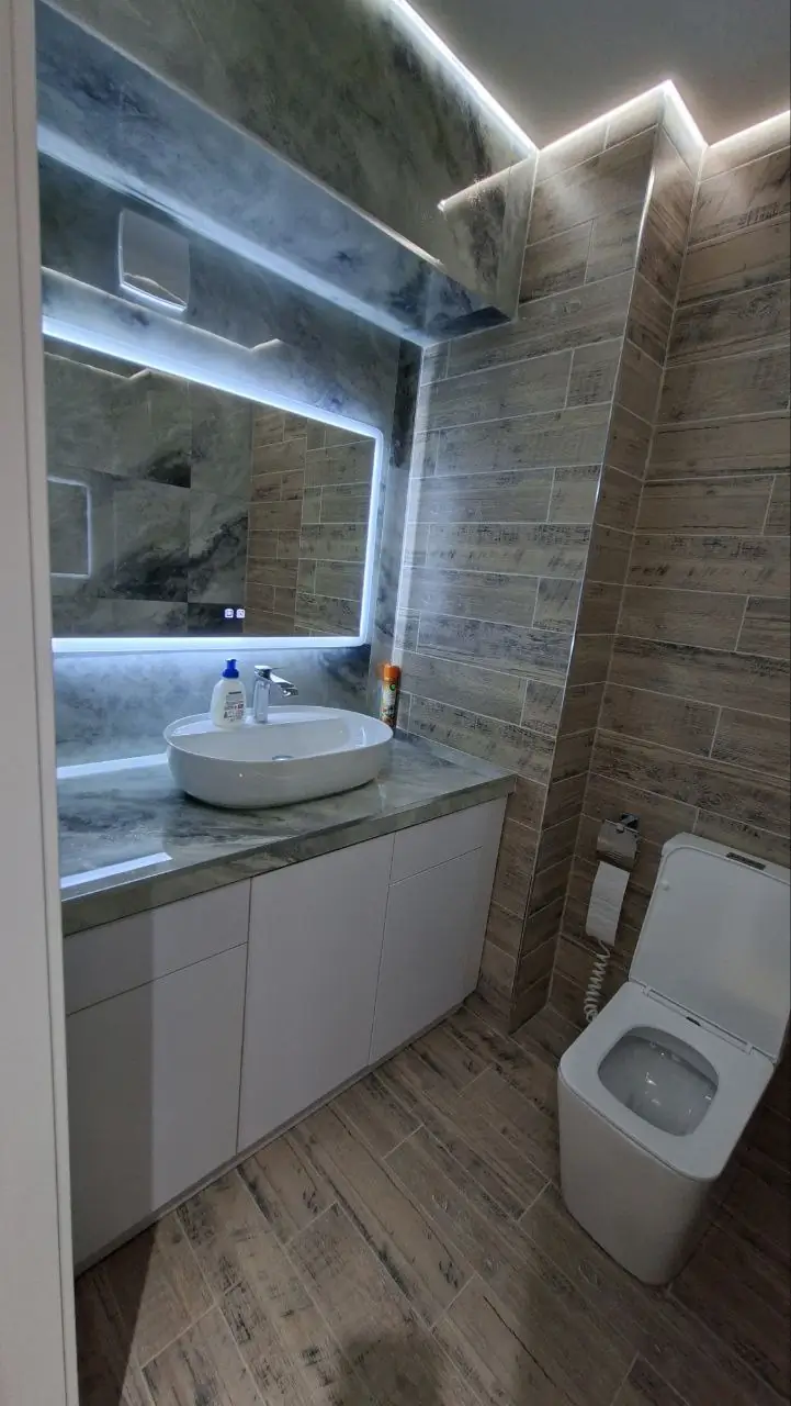 1 xonali kvartira sotiladi − 42 m²