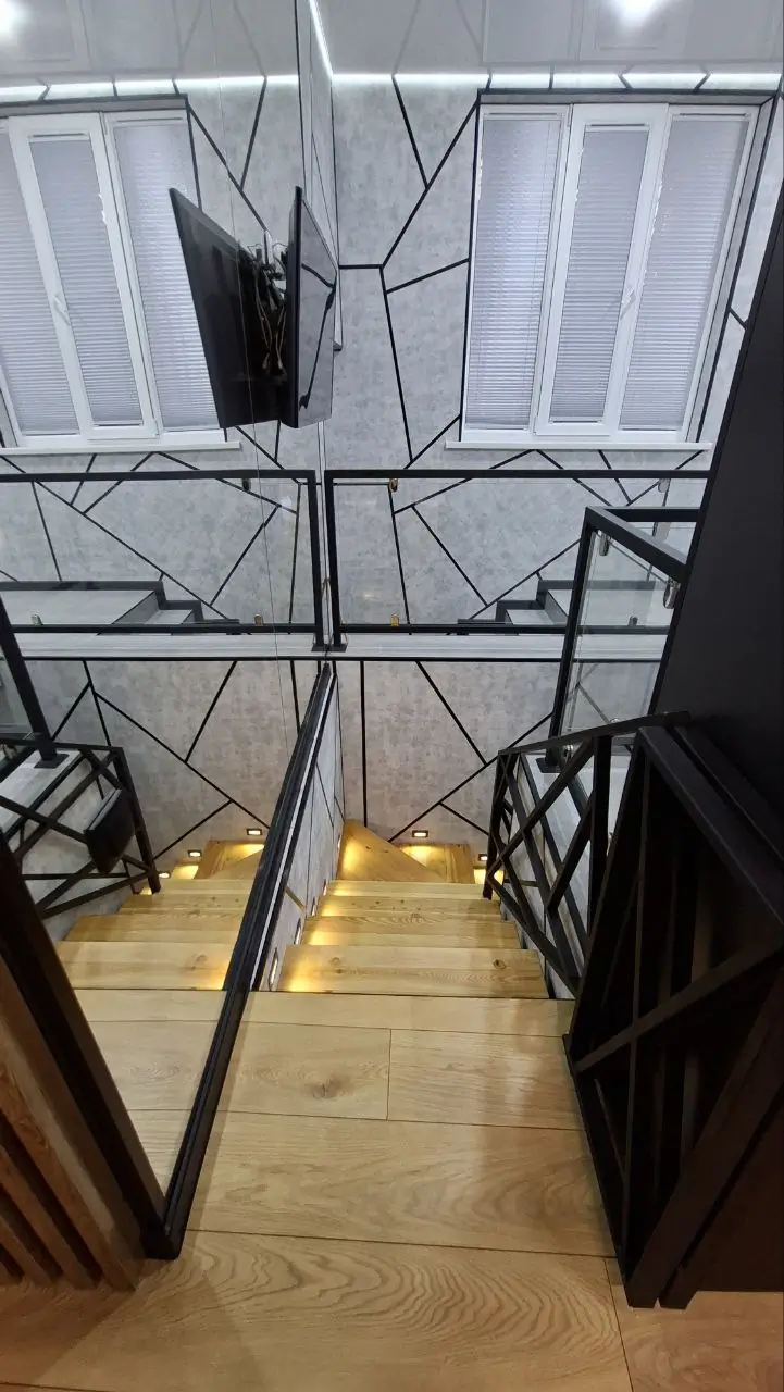 1 xonali kvartira sotiladi − 42 m²