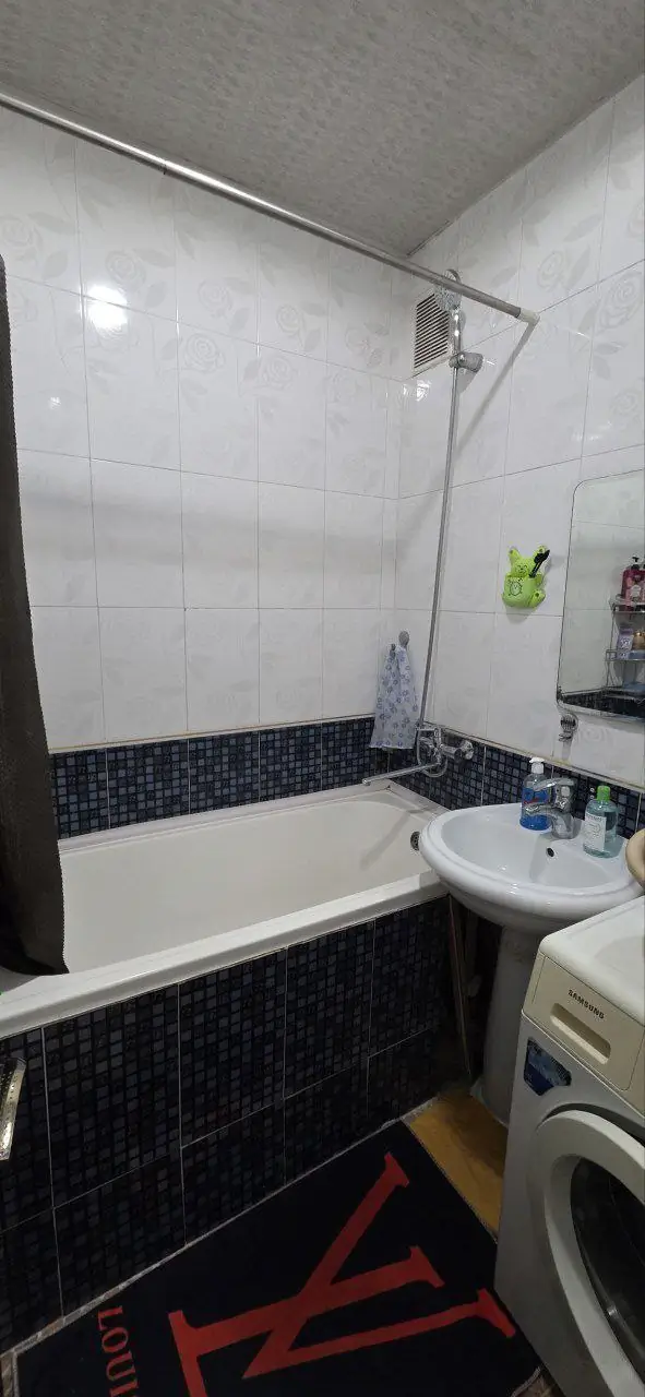 Продается 2-комнатная квартира − 50 м²