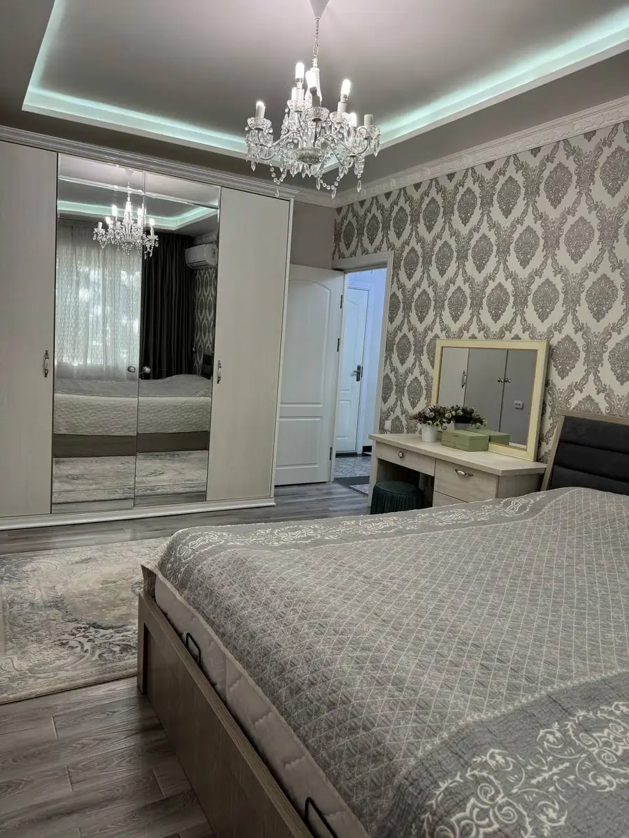 3 xonali kvartira sotiladi − 70 m²