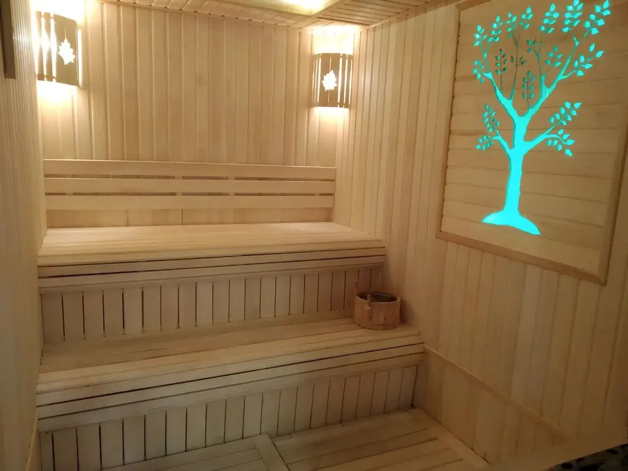 2 qavatli uy sotiladi − 180 m²