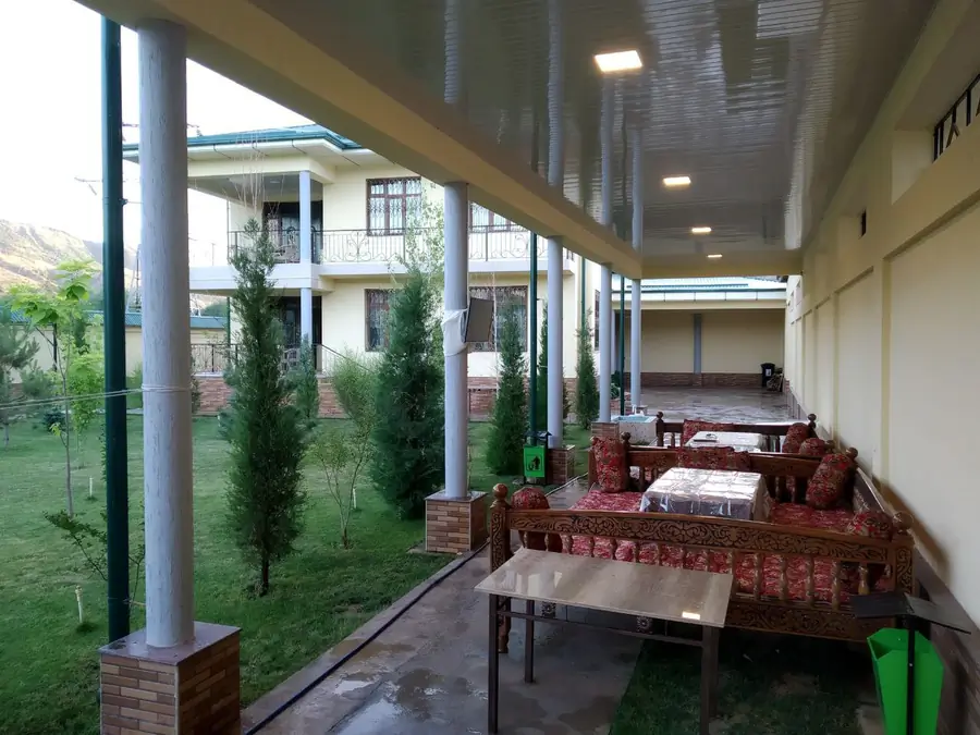 2 qavatli uy sotiladi − 180 m²