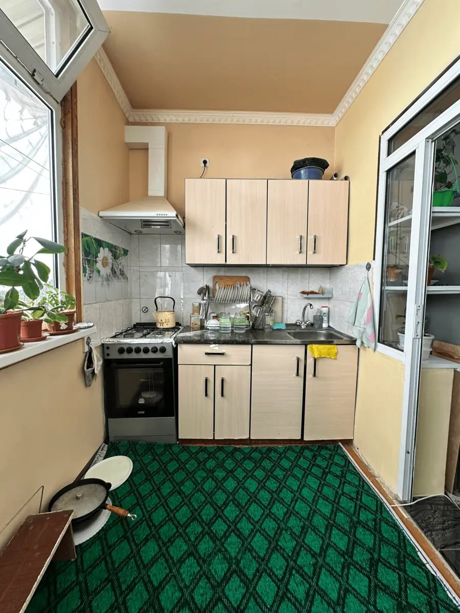 2 xonali kvartira sotiladi − 57 m²