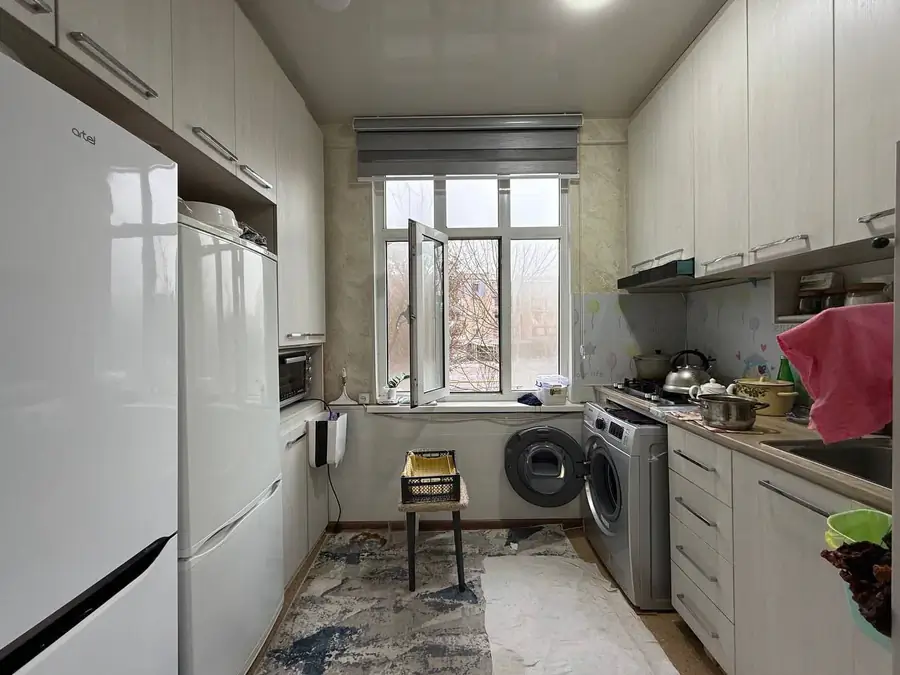 2 xonali kvartira sotiladi − 58 m²