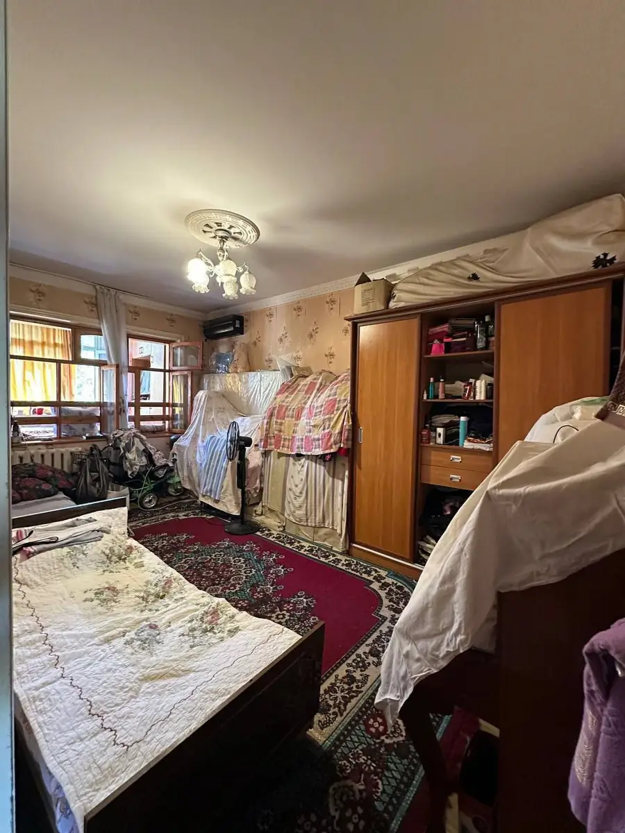 3 xonali kvartira sotiladi − 72 m²