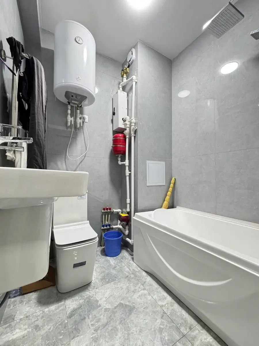 1 xonali kvartira sotiladi − 34 m²