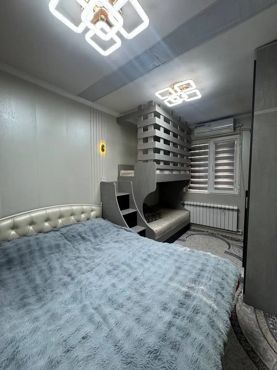 2 xonali kvartira sotiladi − 50 m²