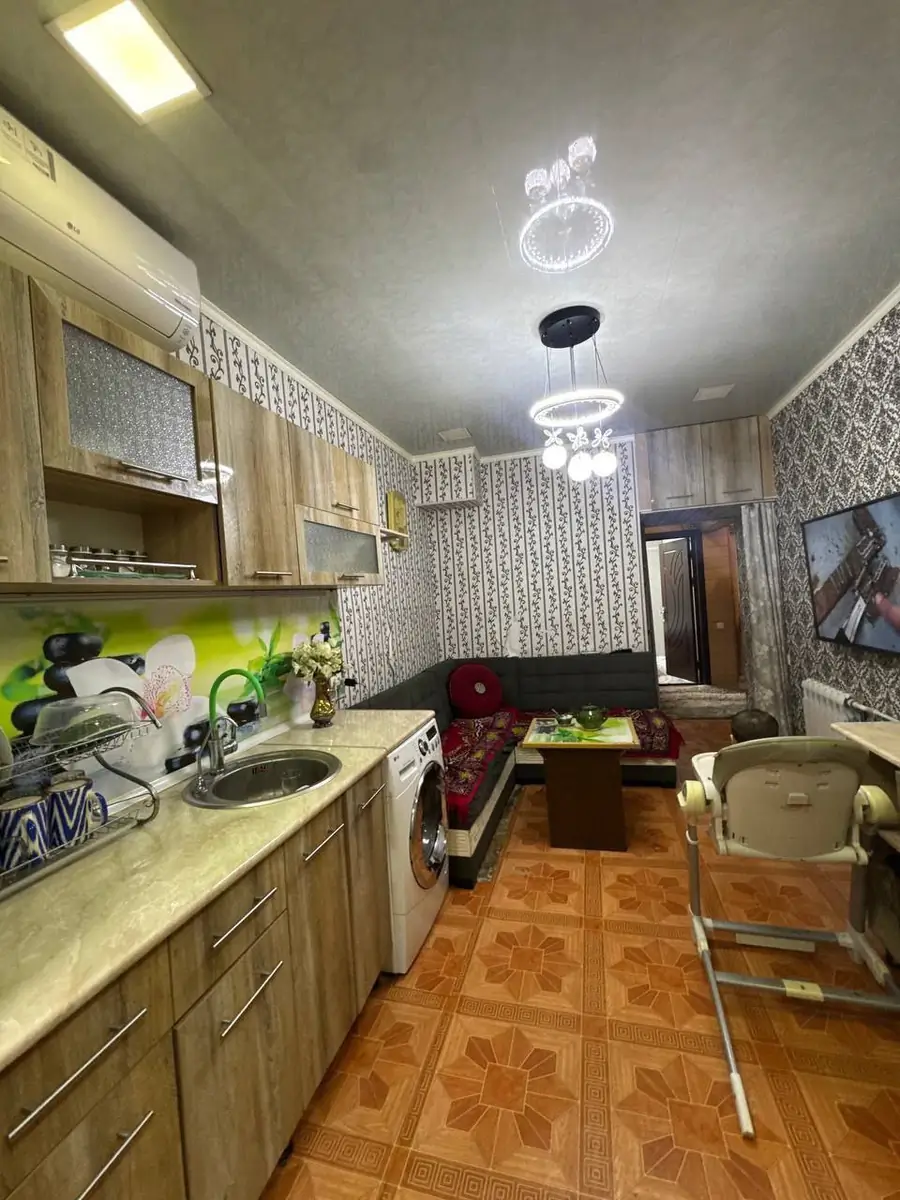 2 xonali kvartira sotiladi − 50 m²