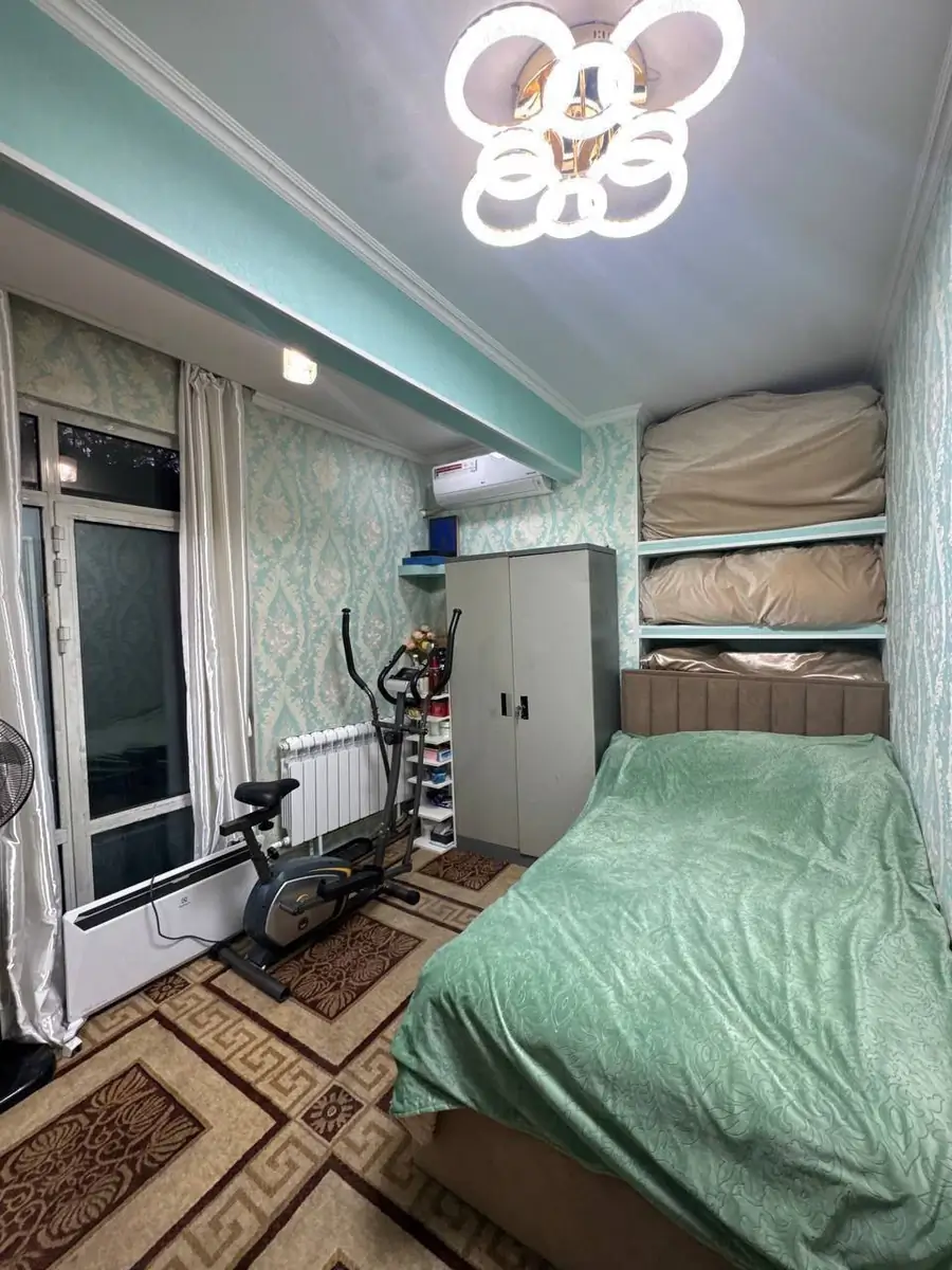 2 xonali kvartira sotiladi − 50 m²