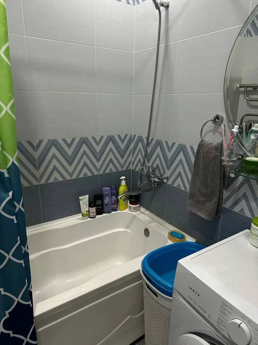 1 xonali kvartira sotiladi − 38 m²