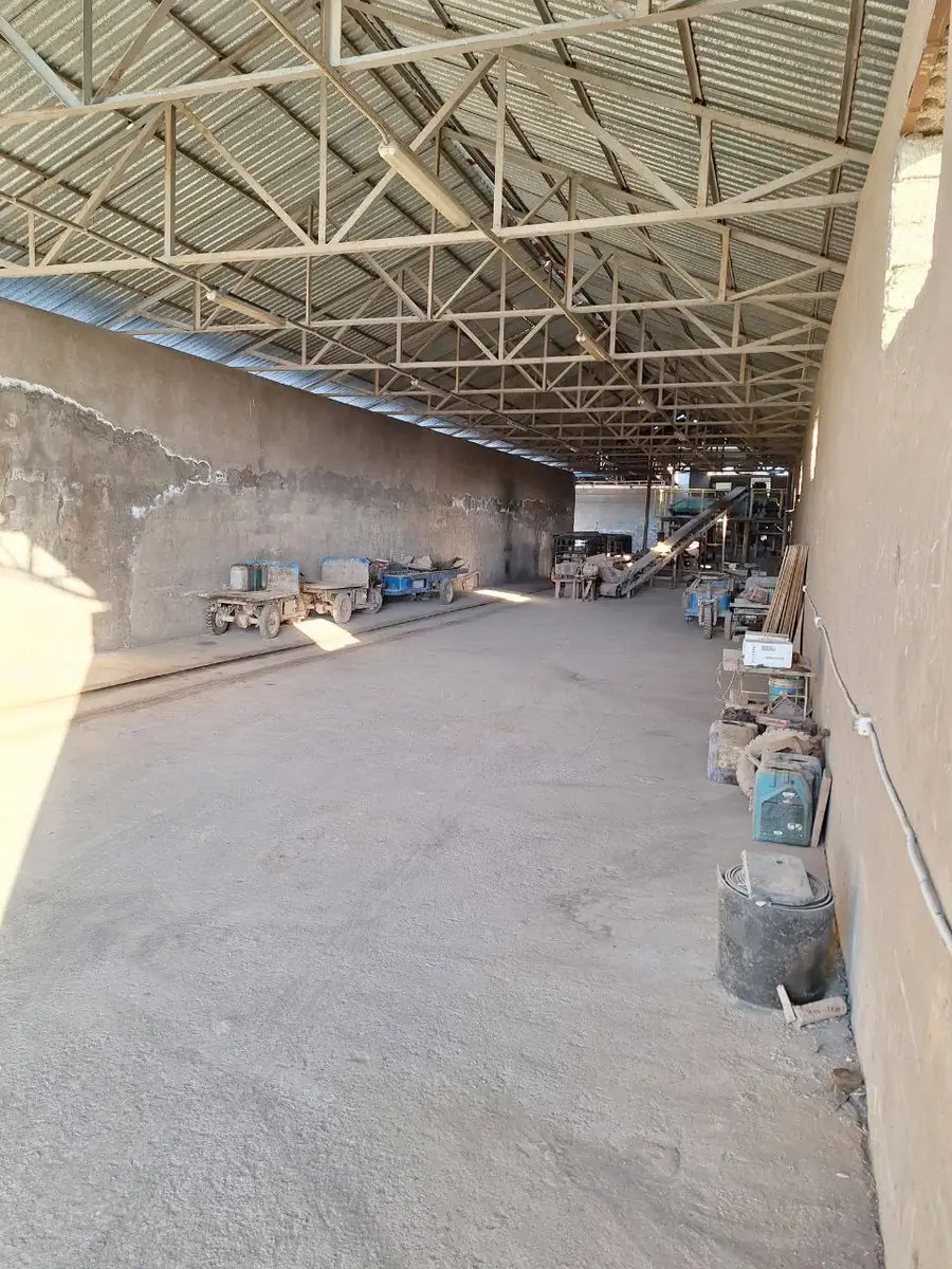 Ishlab chiqarish − 8000 m², 1/1 qavat