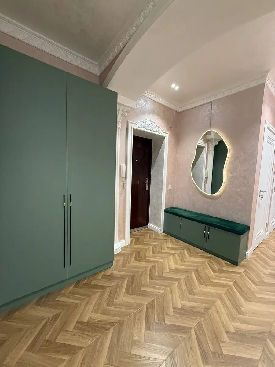 3 xonali kvartira sotiladi − 71 m²