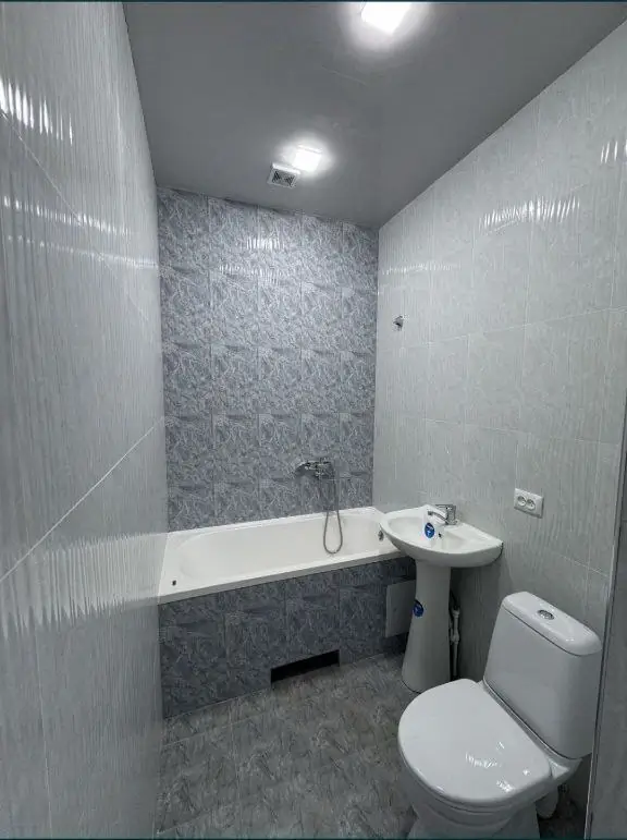 1 xonali kvartira sotiladi − 32 m²