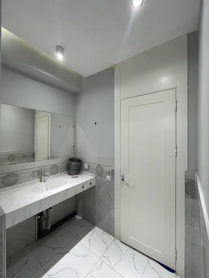 Ijaraga ofis − 186 m²