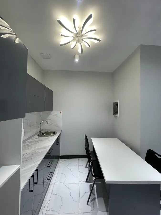 Ijaraga ofis − 186 m²