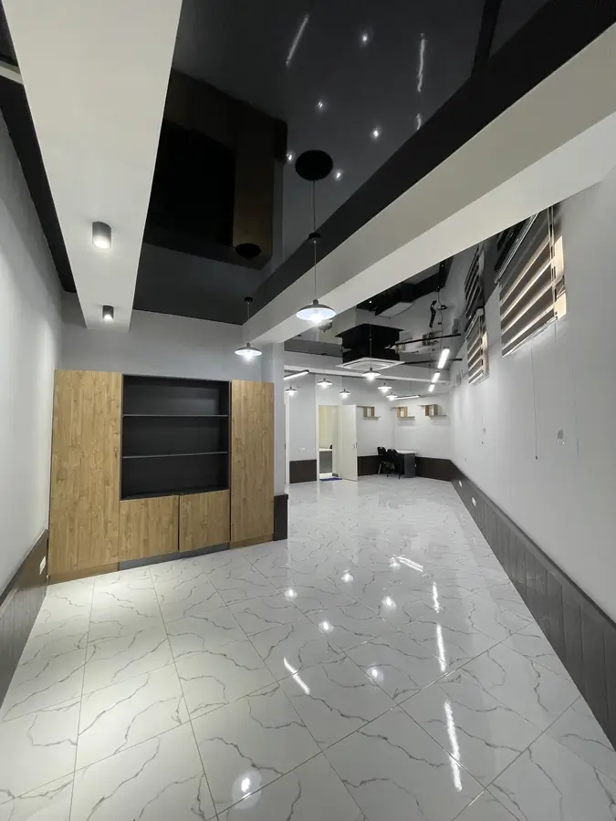 Ijaraga ofis − 186 m²