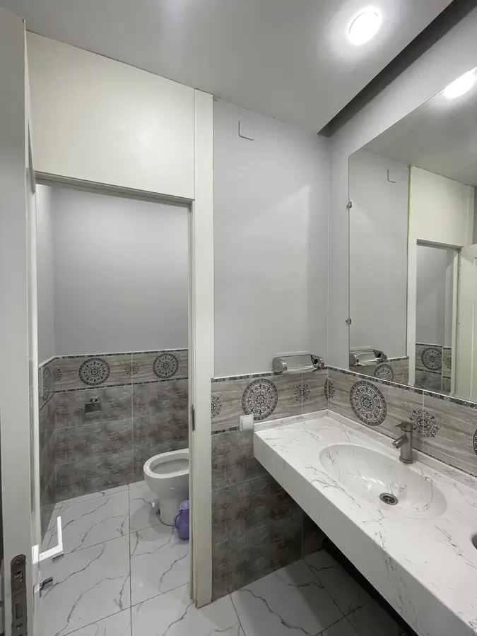 Ijaraga ofis − 186 m²