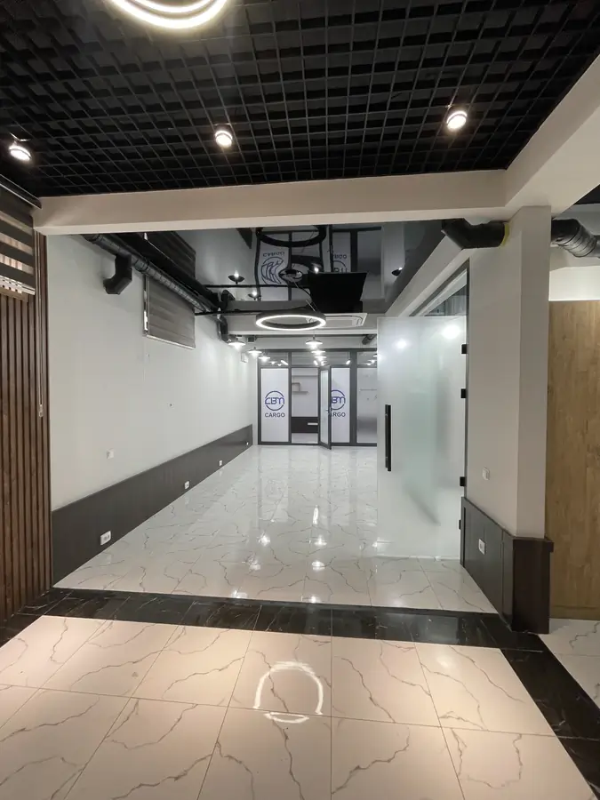 Ijaraga ofis − 186 m²