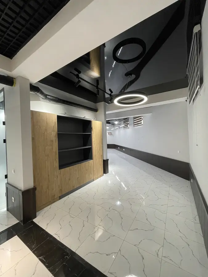 Ijaraga ofis − 186 m²